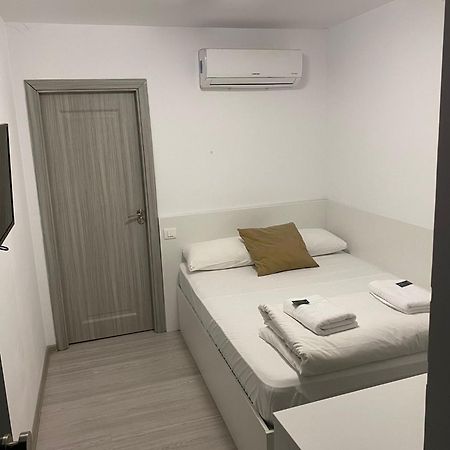Small Central Bucharest Old Town Studios Екстериор снимка